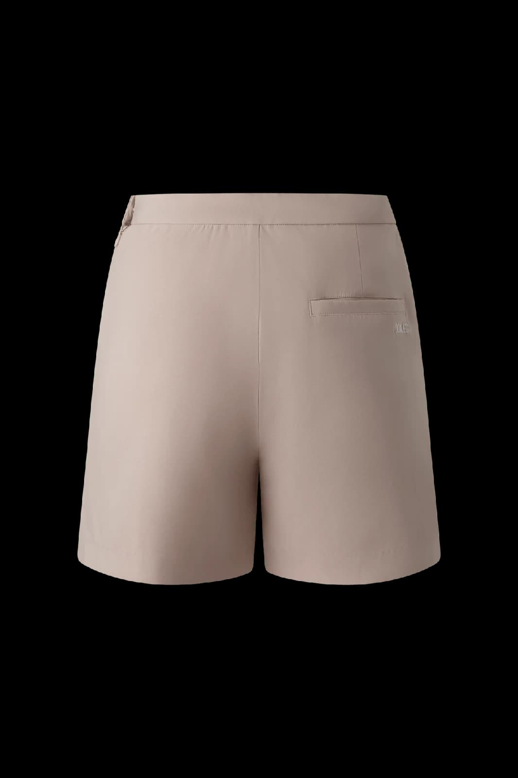 Dogleg skort set bagfra, med shortsdelen og baglommen