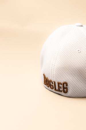 Casquette baseball de golf Dogleg blanche — accessoire respirant alliant style et performance