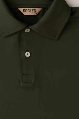 Dogleg Tailored Polo men dark green collar detail breathable tailored fit golf polo