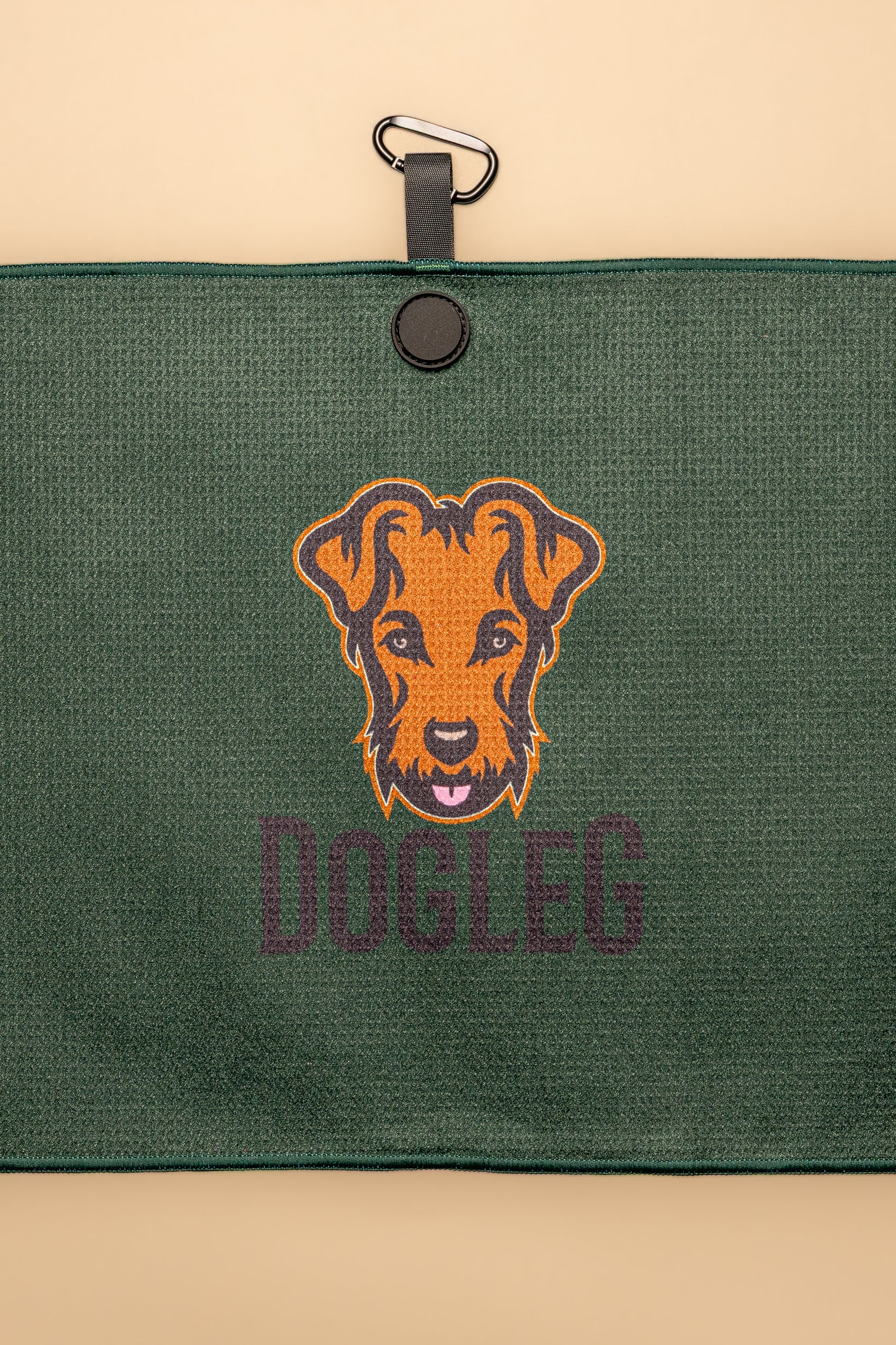 Serviette de golf Dogleg — accessoire élégant et absorbant pour golfeur sur le parcours